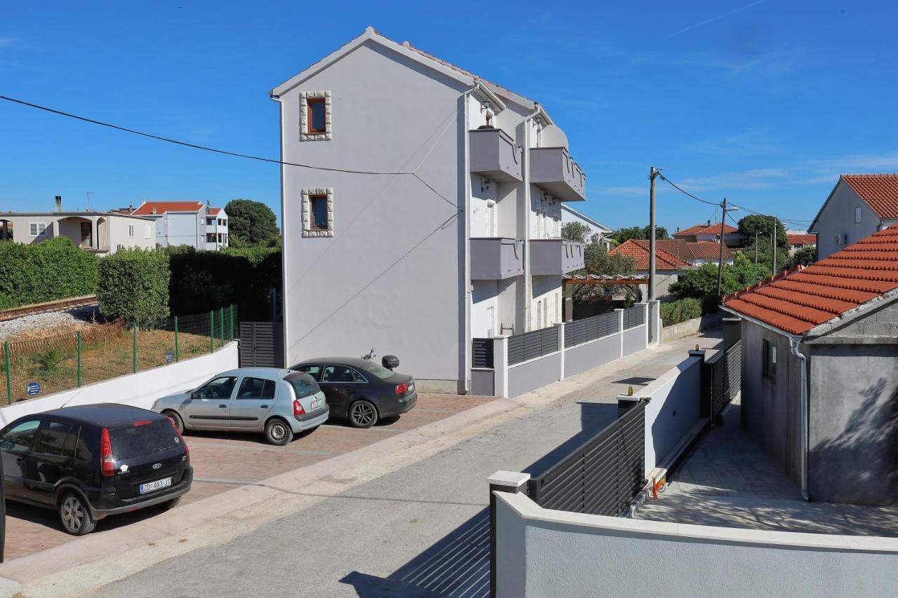 Bane Dvori Apartment Bibinje Exterior foto